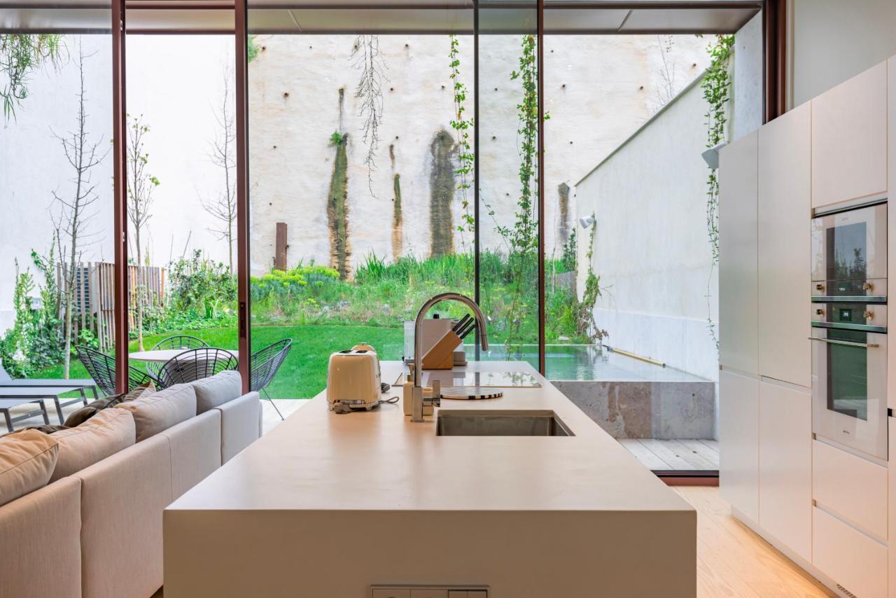 Hidden Pearl W/ Patio & Pool By Lovelystay Lisabona Exterior foto